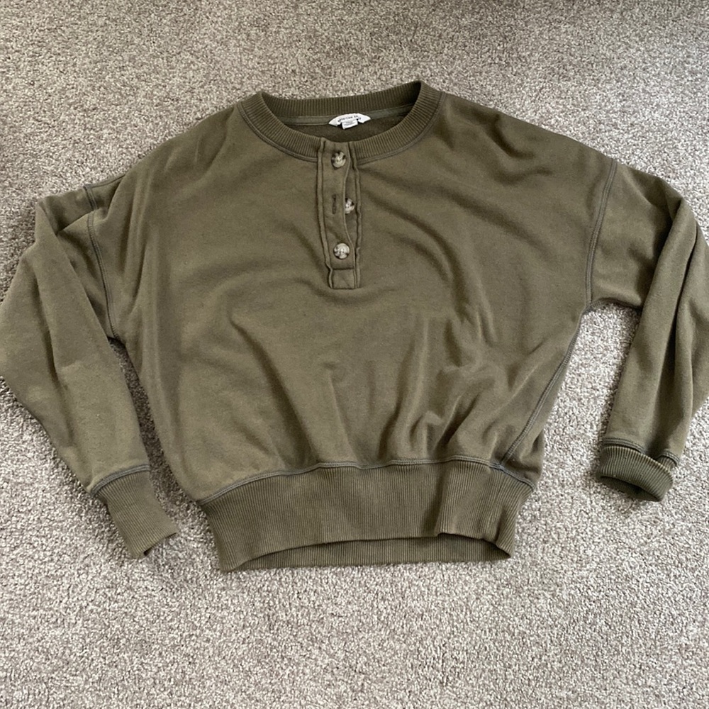 American eagle sweater